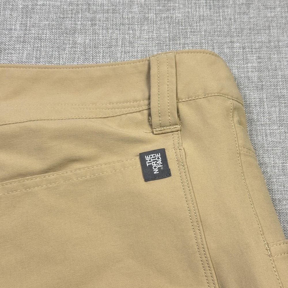 The North Face Shorts Mens 38 Beige Athletic Softshell Hiking Stretch 9 Inseam - Picture 10 of 10